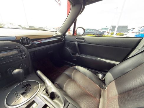 Used 2008 MAZDA MX-5 Miata Sport RWD image 26