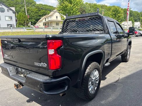 Used 2020 Chevrolet Silverado 2500 High Country w/ Technology Package AWD/4WD image 6
