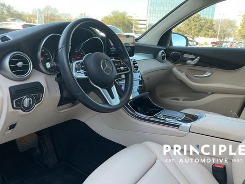 Used 2020 Mercedes-Benz GLC 300 image 24