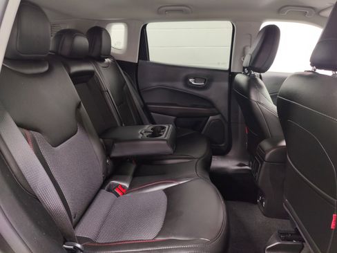 Used 2020 Jeep Compass Trailhawk w/ Cold Weather Group image 12