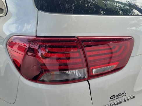 Used 2020 Kia Sorento EX FWD image 9