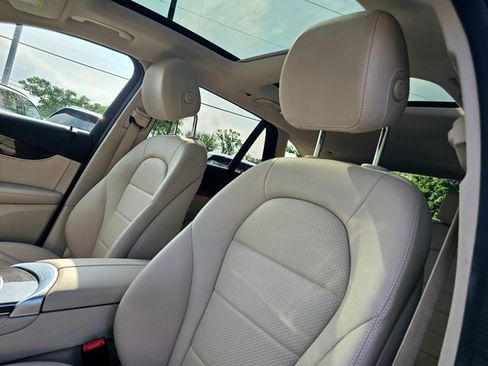 Certified 2020 Mercedes-Benz GLC 300 4MATIC image 19