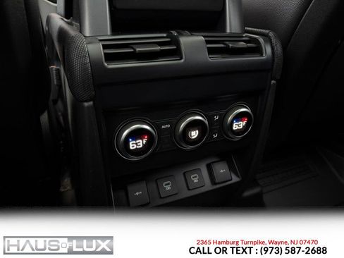 Used 2022 Land Rover Defender 110 X-Dynamic SE image 40