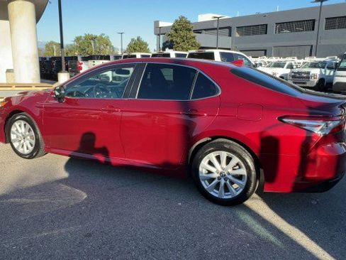 Used 2019 Toyota Camry LE w/ Convenience Package image 6