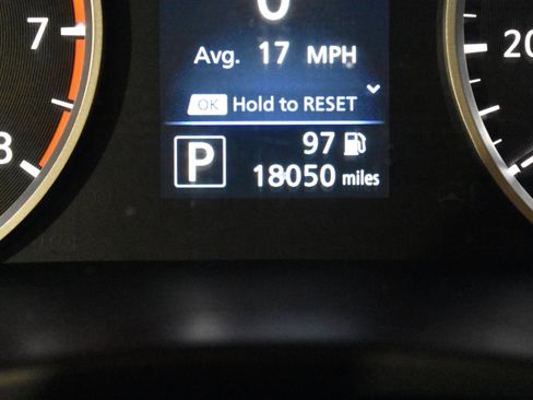 Used 2024 Nissan Sentra S image 31