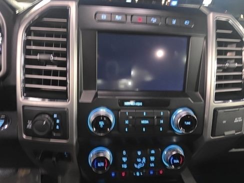 Used 2019 Ford F250 Platinum w/ Platinum Ultimate Package image 19