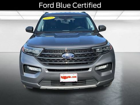 Certified 2022 Ford Explorer XLT w/ Equipment Group 202A AWD/4WD image 2