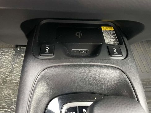 Used 2022 Toyota Corolla XLE image 47