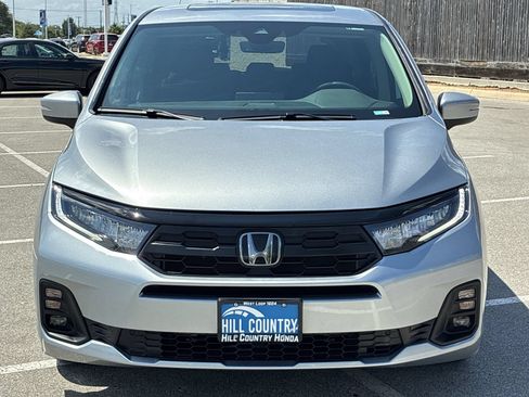 Certified 2026 Honda Odyssey EX-L image 9