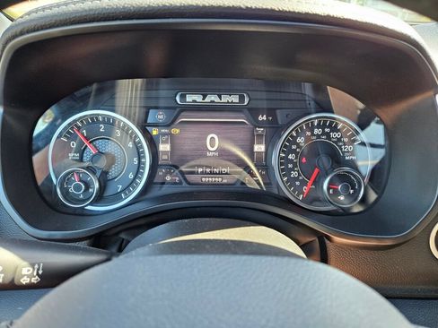 Used 2023 RAM 1500 Laramie AWD/4WD image 25
