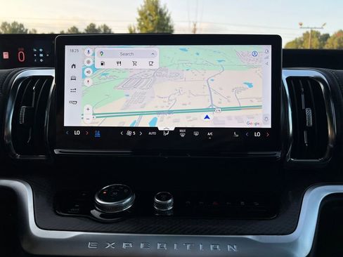 New 2025 Ford Expedition Platinum w/ Stealth Performance Package image 24