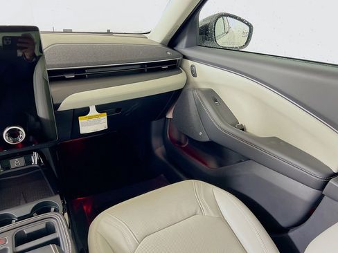 New 2026 Ford Mustang Mach-E Premium image 28