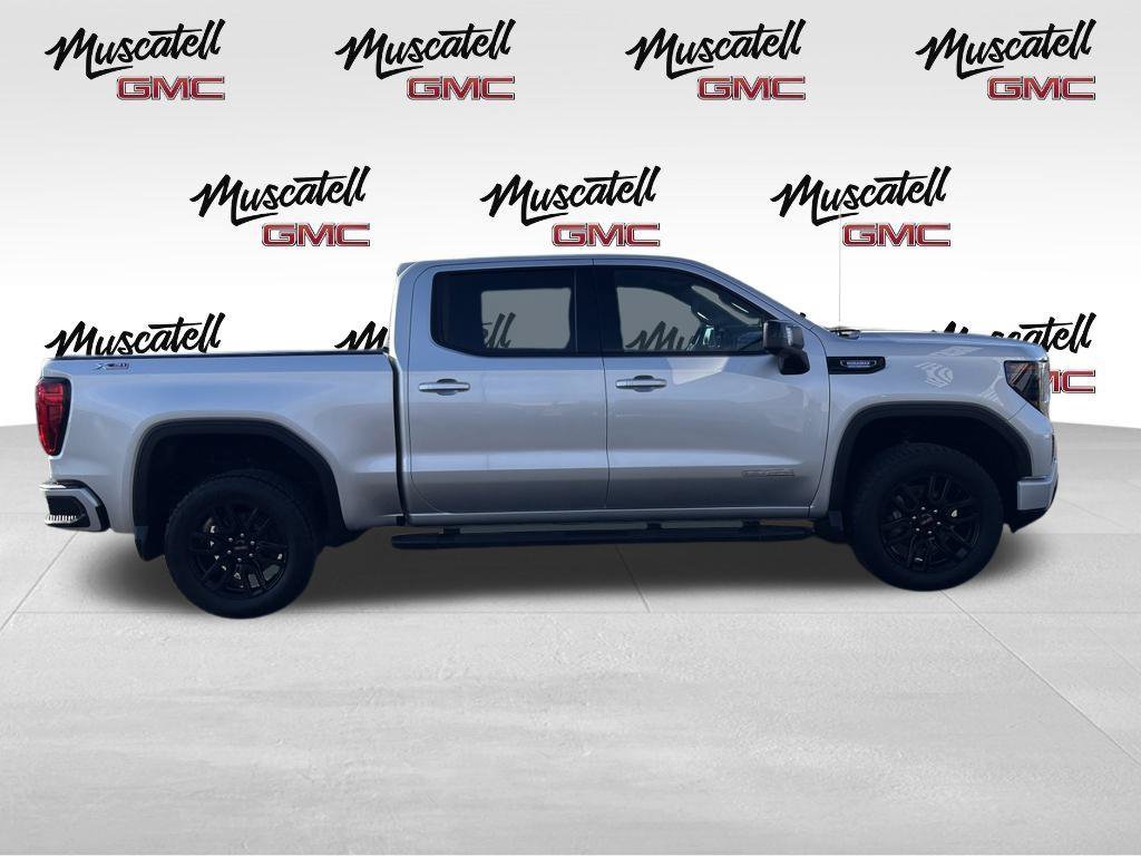 Used 2022 GMC Sierra 1500 Elevation w/ Elevation Premium Package AWD/4WD image 2