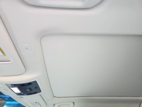 Used 2025 Lexus ES 350 w/ Premium Package image 25