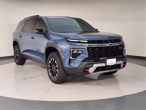 Used 2024 Chevrolet Traverse Z71 image 7