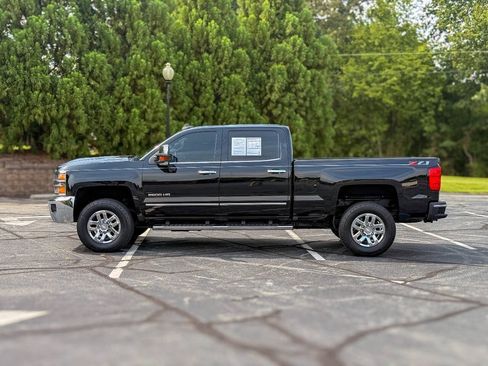 Used 2019 Chevrolet Silverado 2500 LTZ w/ Duramax Plus Package AWD/4WD image 6