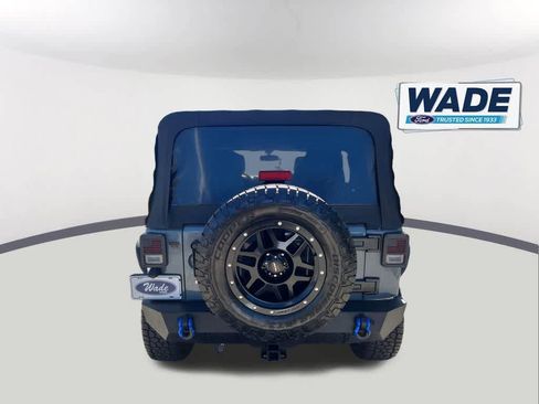 Used 2015 Jeep Wrangler Unlimited Sport w/ Quick Order Package 24S AWD/4WD image 6