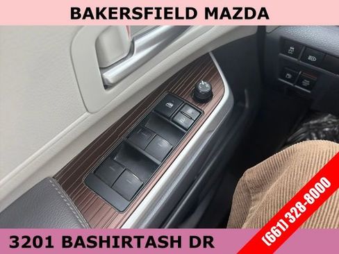 Used 2021 Toyota Sienna XLE image 14