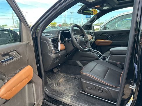 Used 2026 GMC Canyon AT4 w/ Technology Plus Package AWD/4WD image 7