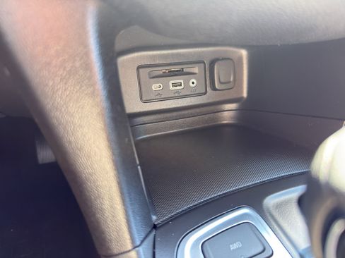 Used 2024 Chevrolet Equinox LT AWD/4WD image 20