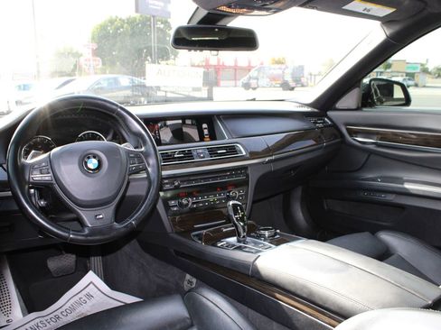Used 2015 BMW 750Li image 31