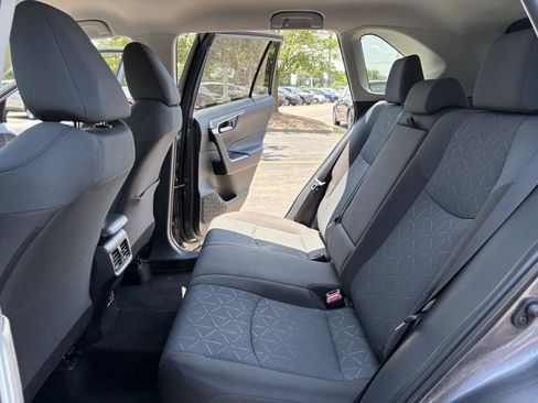 Used 2025 Toyota RAV4 XLE AWD/4WD image 11