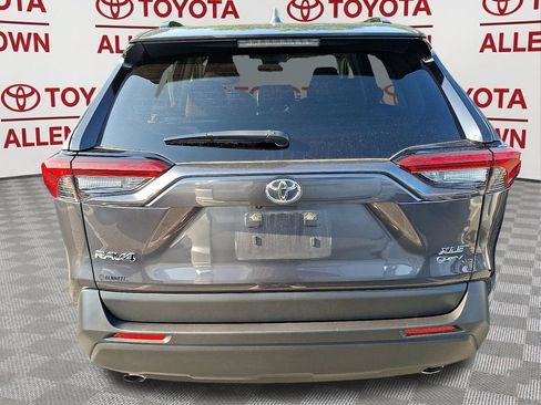 Used 2025 Toyota RAV4 XLE AWD/4WD image 7
