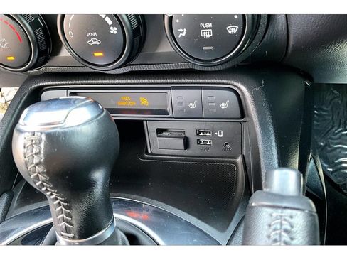 Used 2020 MAZDA MX-5 Miata Club w/ Interior Package RWD image 14