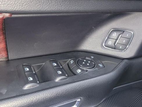 Used 2019 Ford Expedition Max Limited image 30