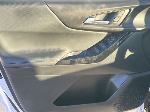 Certified 2025 Chevrolet Equinox LT image 14