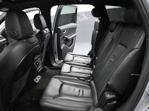Used 2017 Audi Q7 3.0T Premium Plus w/ Premium Plus Package AWD/4WD image 21