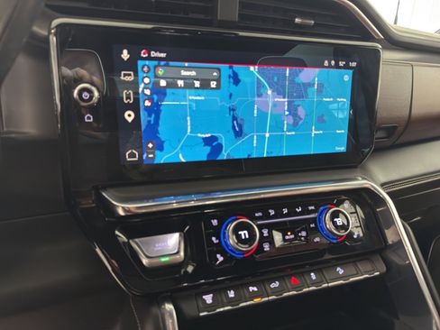 Used 2024 GMC Sierra 2500 Denali Ultimate w/ Max Trailering Package image 8