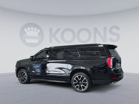 Used 2025 Chevrolet Suburban RST w/ Comfort Package image 8