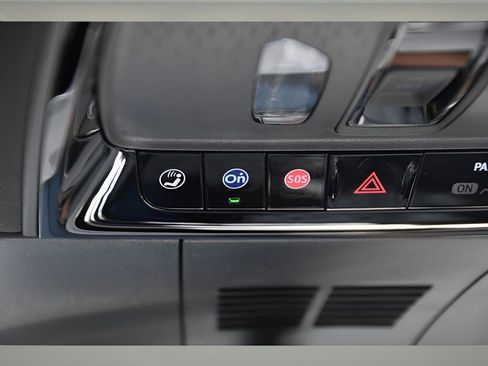 New 2025 Cadillac Lyriq Luxury w/ LPO, Floor Liner Package image 35