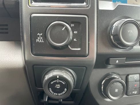 Used 2018 Ford F150 XLT w/ Equipment Group 302A Luxury AWD/4WD image 14