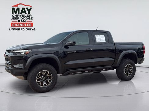 Used 2024 Chevrolet Colorado ZR2 w/ ZR2 Convenience Package III AWD/4WD image 3