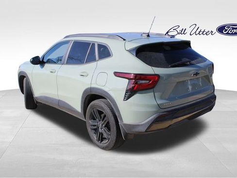 Used 2024 Chevrolet Trax ACTIV w/ Driver Confidence Package image 7