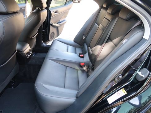 Used 2016 Lexus IS 300 AWD image 20