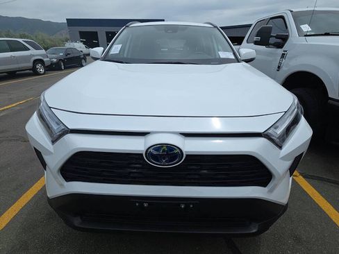 Used 2024 Toyota RAV4 LE AWD/4WD image 6