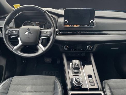 Used 2022 Mitsubishi Outlander SEL Black Edition image 10