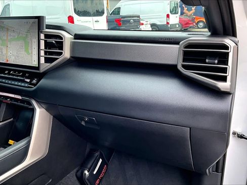 Used 2026 Toyota Sequoia Limited AWD/4WD image 19