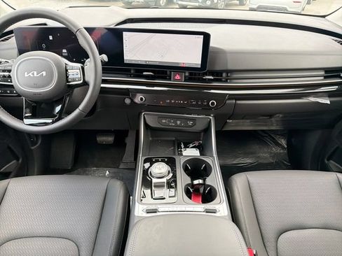 New 2026 Kia Carnival SX Prestige FWD image 9