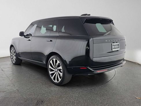Used 2023 Land Rover Range Rover Long Wheelbase SE AWD/4WD image 3