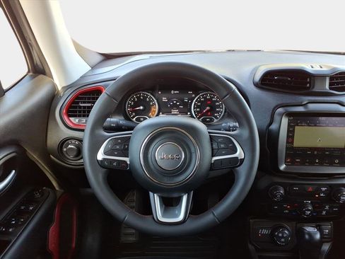 Used 2023 Jeep Renegade Trailhawk image 13