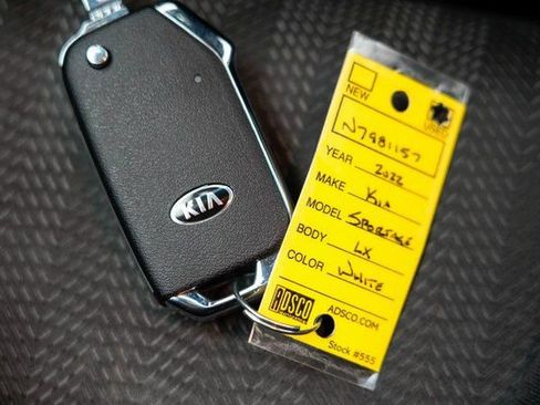 Used 2022 Kia Sportage LX image 34