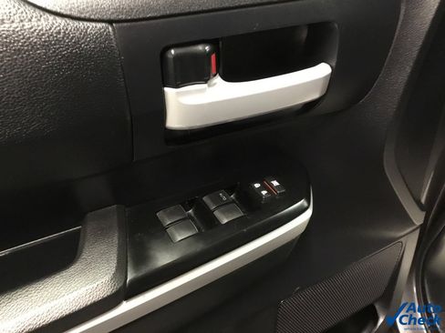 Used 2014 Toyota Tundra SR5 image 27
