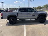 Used 2018 Toyota Tacoma TRD Off-Road image 5