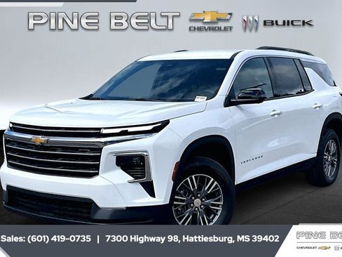 New 2026 Chevrolet Traverse LT w/ Driver Confidence Package FWD image 10