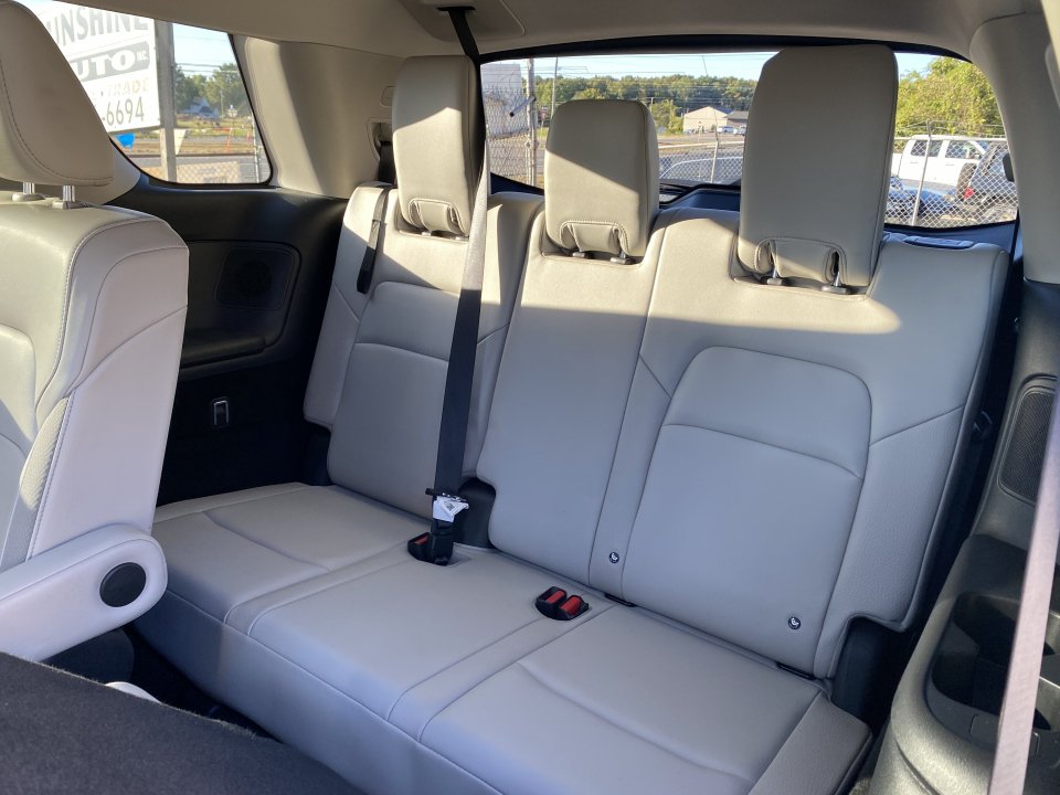Used 2022 Nissan Pathfinder SL w/ SL Premium Package AWD/4WD image 18