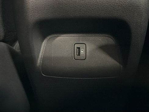 Used 2025 Nissan Sentra SV FWD image 35